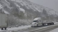 Снегопад в середине апреля. Salt Lake City. Штат Юта. Одеваем