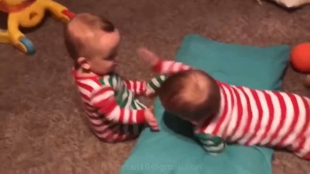 СМЕШНЫЕ ПРИКОЛЬНЫЕ МАЛЫШИ #8 - Funniest Baby Fails - Try Not To Laugh смотреть онлайн