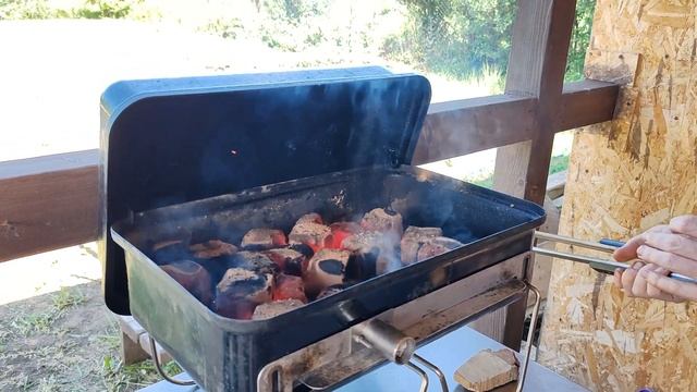 Пиканья на вертеле, на гриле Weber Go-Anywhere + SuckleBusters 1836. Нов?