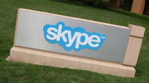 Инновационный и сближающий: мир прощается с мессенджером Skype