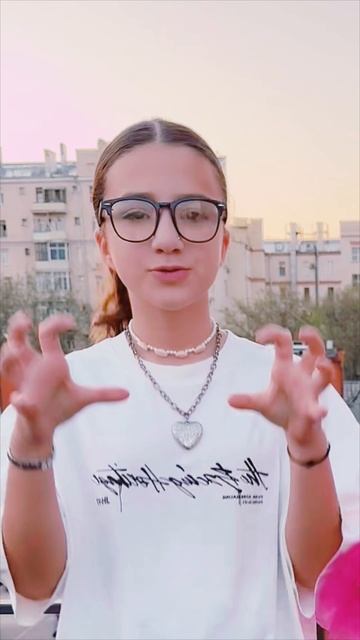 Арина Жулина ням-ням