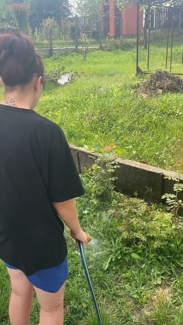П0М0ГАЮ ЖЕНЕ П0ЛИВАТЬ!
