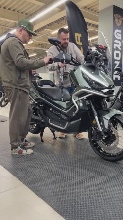 Вручение подарка Ренату Агзамову - скутер ZONTES 368G! 🎉