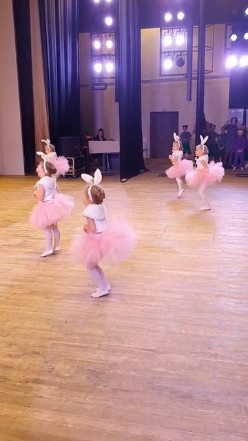 Наши зайчики