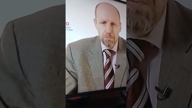 Вот его шайка-лейка.👻 смотреть онлайн