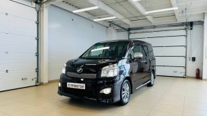 Toyota Voxy, 2012 год