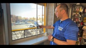 посмотри для чего отверстие в стеклопакете , монтаж бризера на стеклопакет, или окно