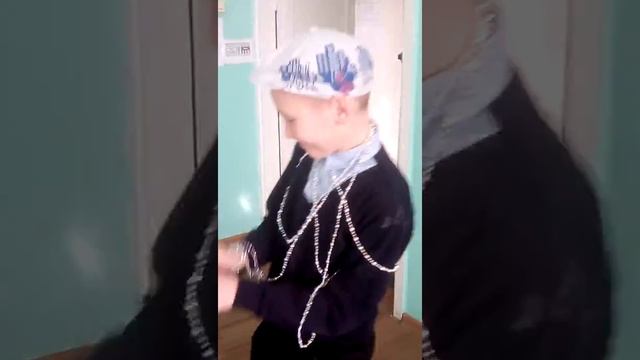 Дима танцует смотреть онлайн