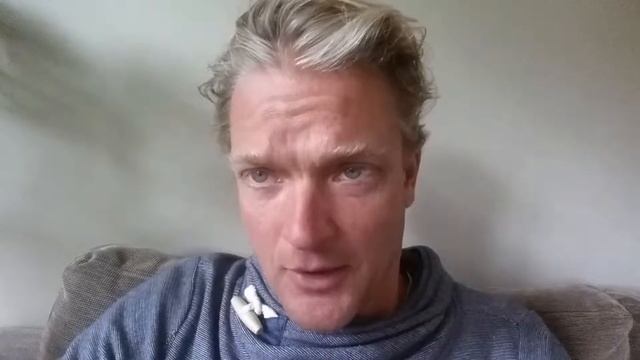 Элис заботится Alice cares  приветствие режиссера Сандера Бюргера