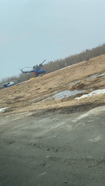 Хорошо в машине, ветра нет #mi8 #airplane #helicopter #ми8 #вертолет смотреть онлайн