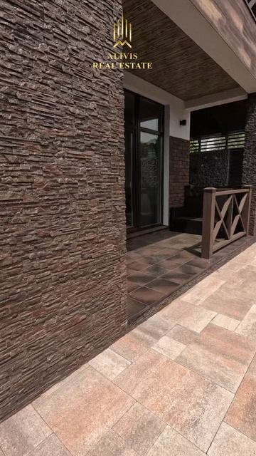 ТЫ ЗАХОЧЕШЬ ОСТАТЬСЯ В ЭТОМ ДОМЕ! смотреть онлайн