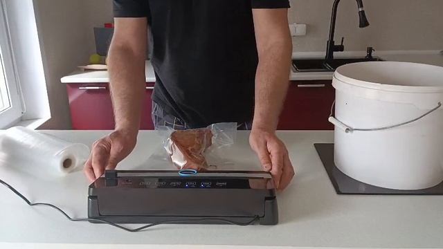 pro.hozyaistvo упаковка!Как Продлить Срок Годности Еды в 5 Раз!Вакуумный упаковщик в действии.
