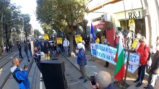 #ден106 протестиращ за прокурор Франтишек на протест Масово посрещане с  #Оставка на #гешев пред ВС смотреть онлайн