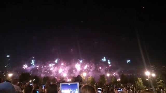 Фестиваль фейерверков. Москва 20.08.2017 смотреть онлайн