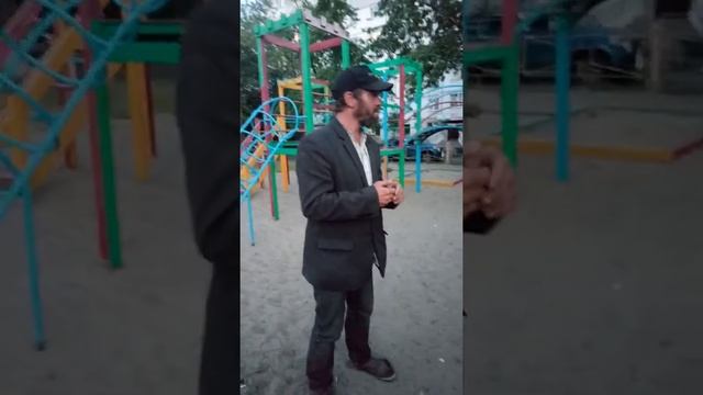 Бомж Юра смотреть онлайн