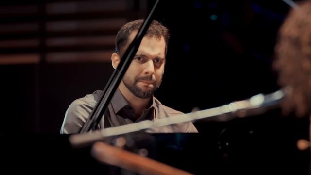 Aynur Doğan - Dîlberаm Dîlber смотреть онлайн