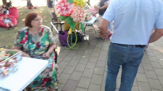 У МЕНЯ ВЗЯЛИ МИНИ ИНТЕРВЬЮ)))/ФЕСТИВАЛЬ ЦВЕТОВ смотреть онлайн