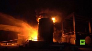 لقطات لمصنع إسمنت بمحافظة الحديدة بعد تعرضه للغارات الإسرائيلية