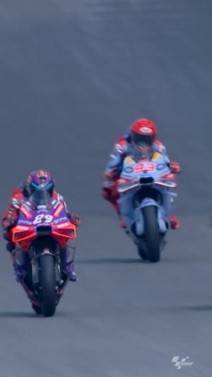 An INSANE early battle between Bagnaia and Martin 🔥 ｜ 2024 #MalaysianGP