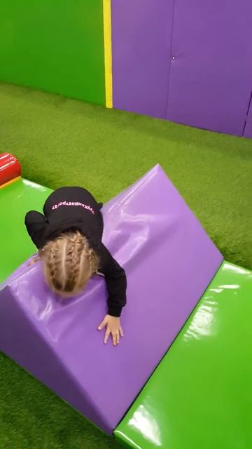 Батутный центр, казань смотреть онлайн