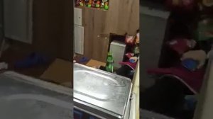 пьяный продавец.
