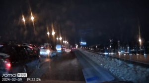 Водятел на дороге пытался включить учителя, что то пошло не так. Едет сзади бесится что я пропускаю.