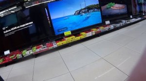 Смотрим телевизор олед фирмы SKYWORTH