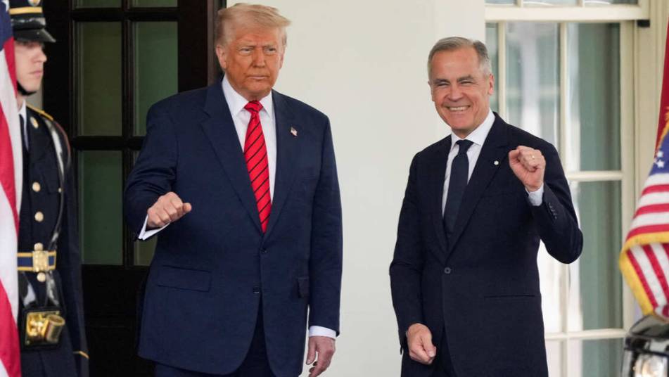 Премьер Канады сказал Трампу, что страна "не продается"