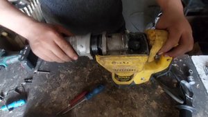 Перфоратор Теха нету удара плохо долбит