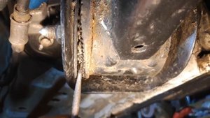 Стук вкладыша сайлентблока балки Chery Tiggo 4.