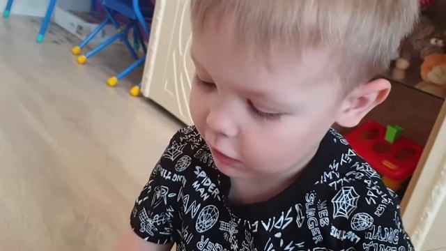 Играем в машинки в гольф и раскрашиваем раскраску