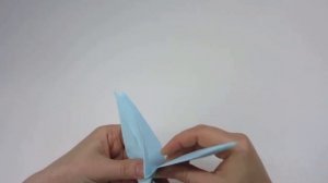 repeat and play Журавль из цветной бумаги готов