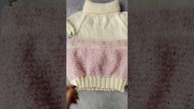Процесс вязания детского джемпера