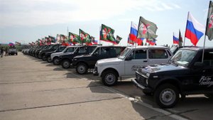 "Народный фронт" и Минпромторг отправили в зону спецоперации партию автомобилей