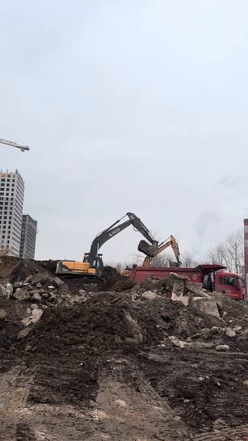 Погрузка грунта.🏗 #ksd #demolitionservices #созидаябудущее #дем? смотреть онлайн