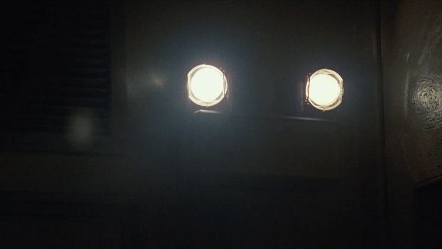 Терминатор. 1984 момент из фильма: Т101 против полиции, в поисках Сары Коннор смотреть онлайн