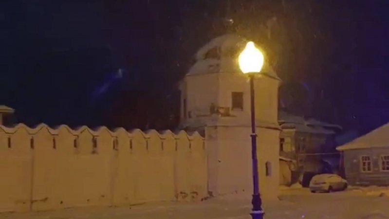 МУРОМ. ЗИМА. У ПАМЯТНИКА ПЕТРА И ФЕВРОНИИ МУРОМСКИХ