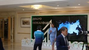 Видео-стена из 15 голографических дисплеев. Голографические вентиляторы.