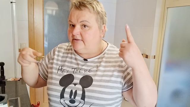 Болит..и эта сложность мешает полноценно жить.