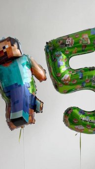 Шары на 5 лет в стиле Майнкрафт с фигурой Стива