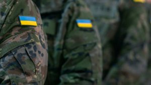 Боевики ВСУ промаршировали по конскому навозу в Лондоне