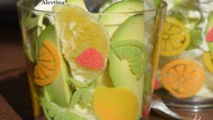 Салат с авокадо и апельсином