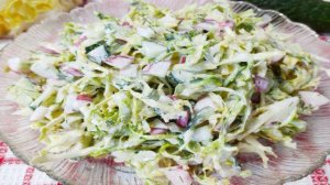 Салат из молодой капусты с редиской и зеленью