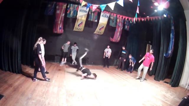 Break dance JAM - в гостях у ЯЗЫКТЕЛА