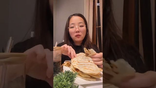 Шпинат. Лепешки. Как готовить шпинат. Рецепты смотреть онлайн