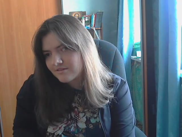 Просто читаю свои стихи.