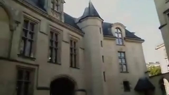 Париж, Отель Санс, бесплатные выставки/Paris, Hôtel de Sans. смотреть онлайн