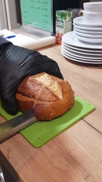 Цельнозерновой  хлеб на хмелевой закваске и кукурузны