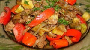 Тушеные овощи в соевом соусе с куриным мясом