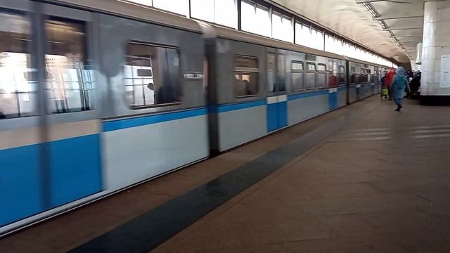 Метро Москвы. Станция Воробьёвы Горы. Красная ветка